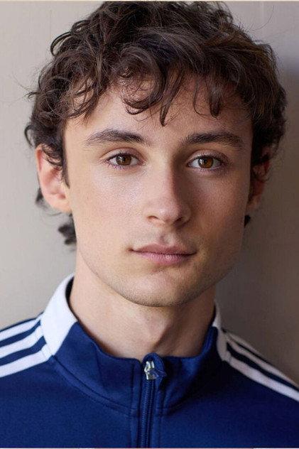 Finn Trelease - Actor Profile Photo