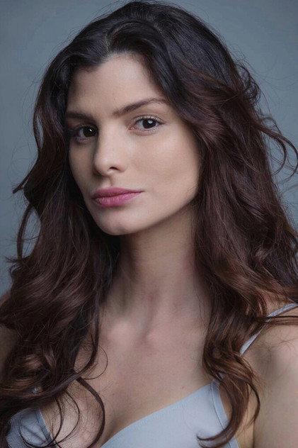 Eva Arias - Actor Profile Photo