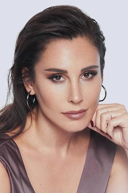 Funda Arar - Actor Profile Photo