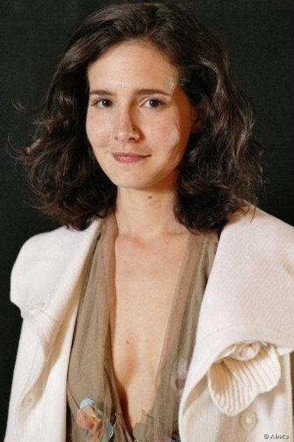 Chloé Lambert - Actor Profile Photo