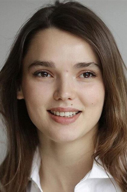 Valeria Nicov - Actor Profile Photo