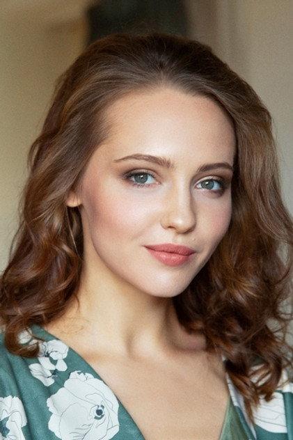 Yuliya Khlynina - Actor Profile Photo