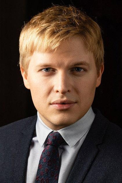 Ronan Farrow - Actor Profile Photo