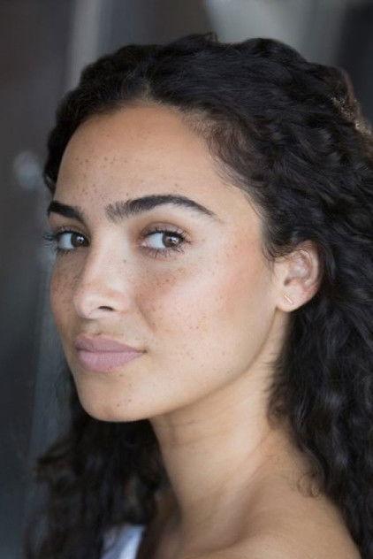 Anna Shaffer - Actor Profile Photo