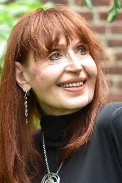 Elizabeth Coffey - Actor Profile Photo
