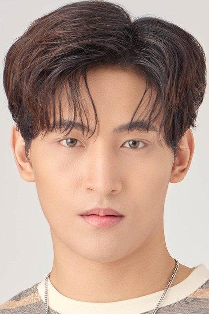 Thitiwat Ritprasert - Actor Profile Photo