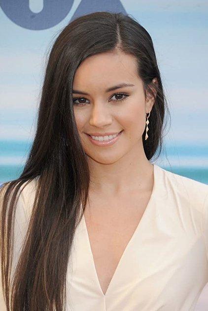 Madalyn Horcher - Actor Profile Photo