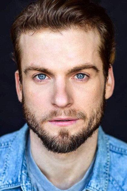 Kyle Warren - Actor Profile Photo