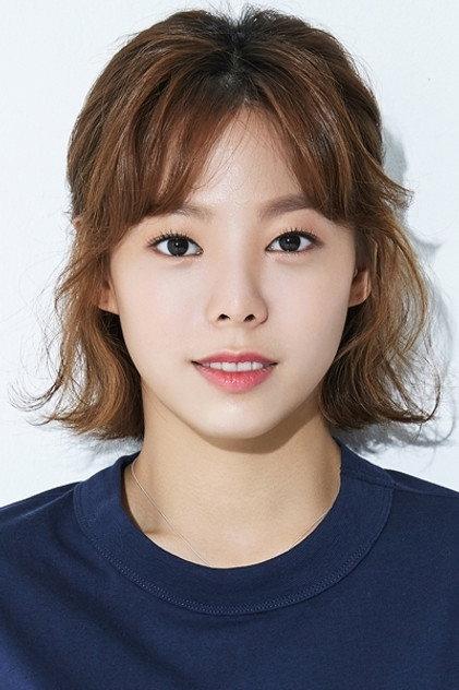 Yoon Ji-won - Actor Profile Photo