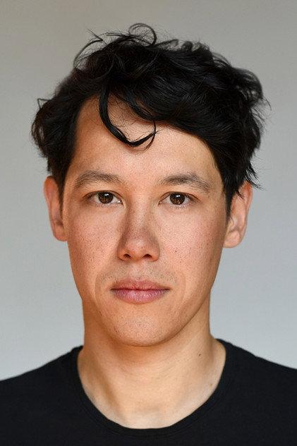 Simon Kluth - Actor Profile Photo
