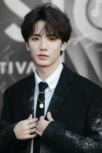 Gu Landi - Actor Profile Photo