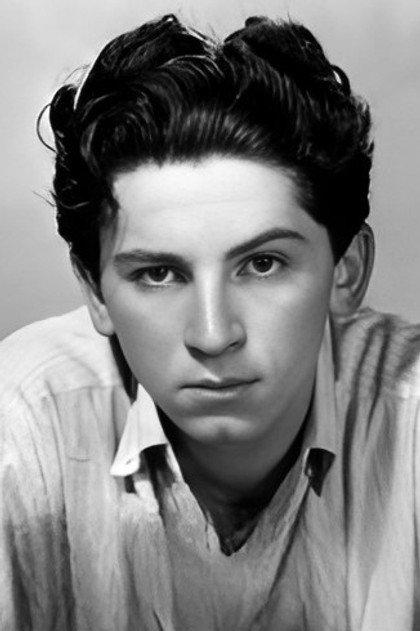 Gabriel Dell - Actor Profile Photo
