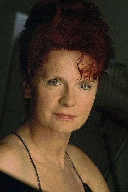 Viola Schweizer - Actor Profile Photo
