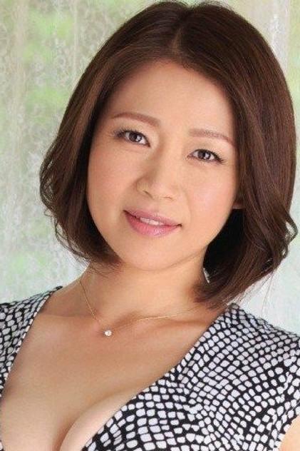 Maki Tomoda - Actor Profile Photo