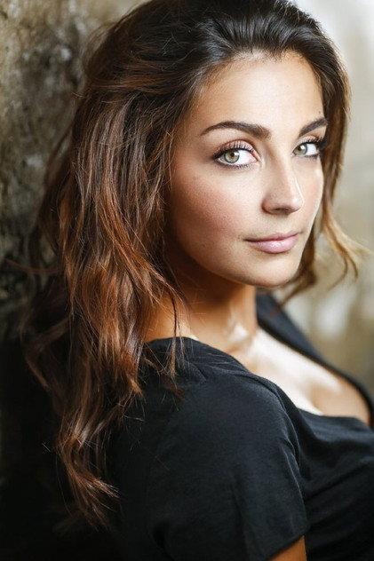 Nikki Runeckles - Actor Profile Photo