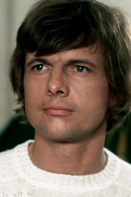 John Karlen - Actor Profile Photo