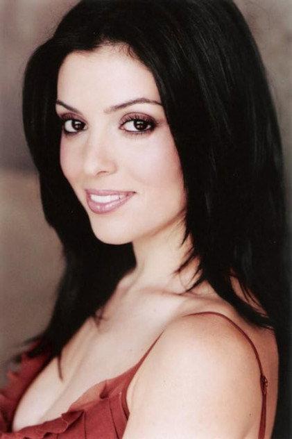 Hadeel Sittu - Actor Profile Photo