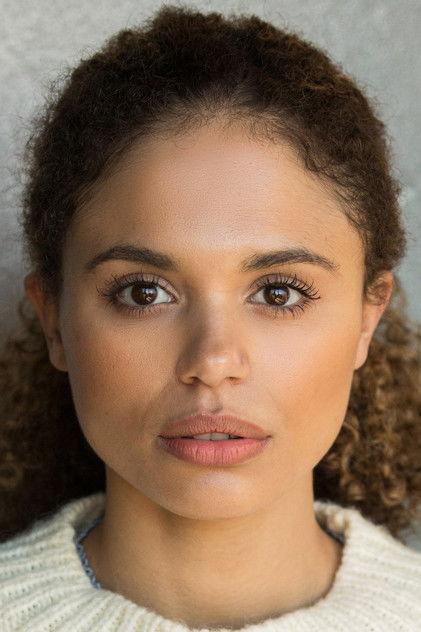 Jessica Kate Plummer - Actor Profile Photo