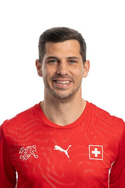 Remo Freuler - Actor Profile Photo