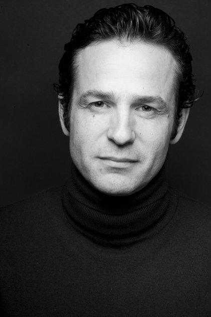 Gustavo Salmerón - Actor Profile Photo