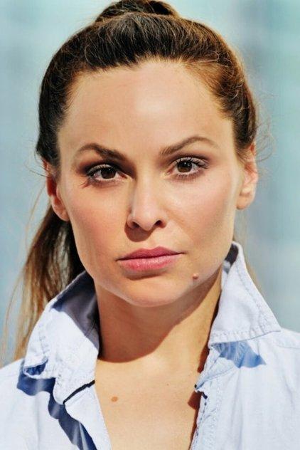 Mina Tander - Actor Profile Photo