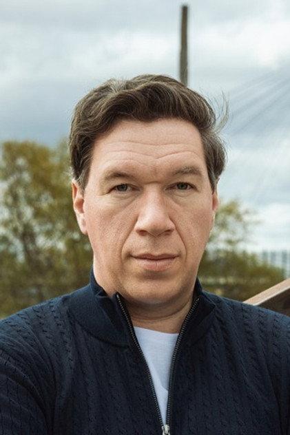 Topher Field - Actor Profile Photo
