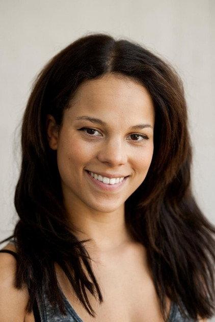 Chloé Leenheer - Actor Profile Photo