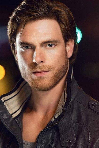 Max Aria - Actor Profile Photo
