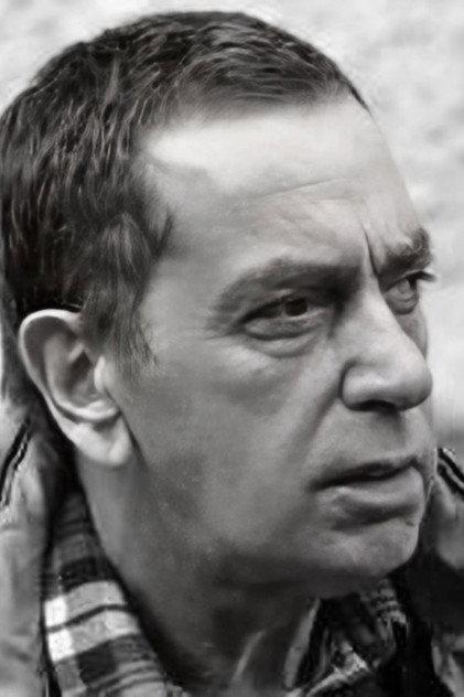 Walter Santa Ana - Actor Profile Photo