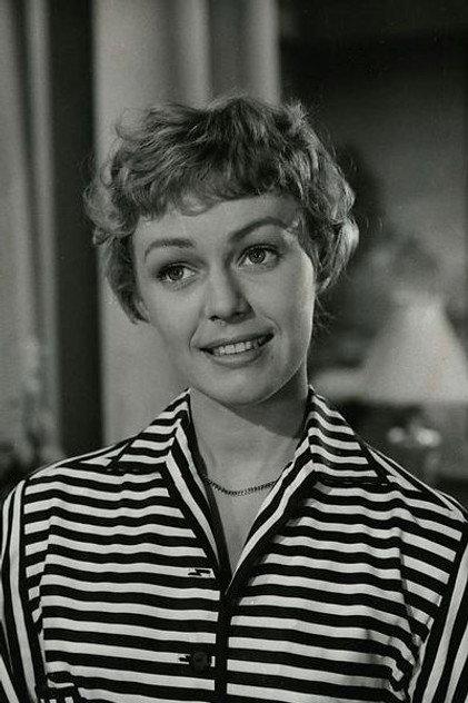 Vera Tørresø - Actor Profile Photo