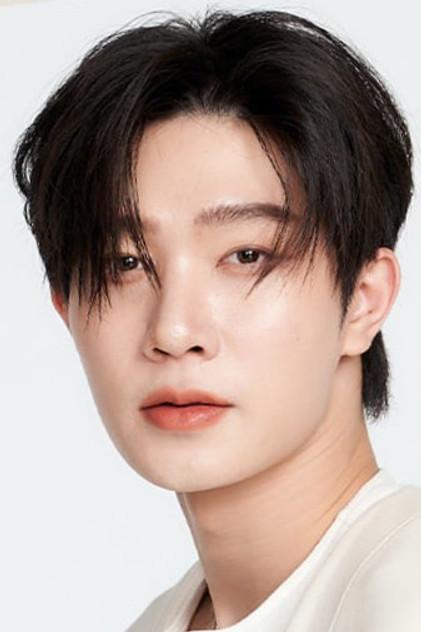Pharinyakorn Khansawa - Actor Profile Photo
