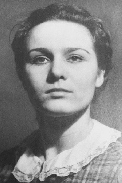 Irena Kolesar - Actor Profile Photo