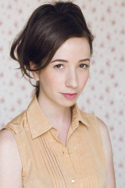 Dina Sanderson - Actor Profile Photo