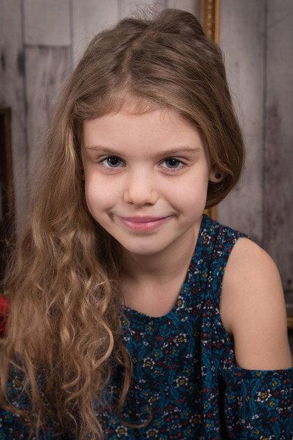 Janyève Denoncourt - Actor Profile Photo