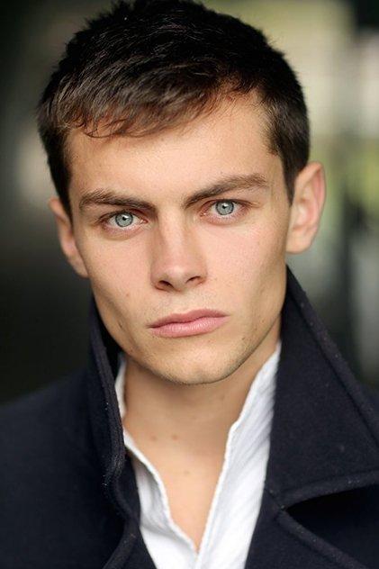 Freddy Carter - Actor Profile Photo