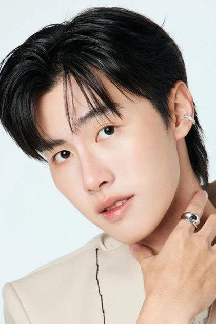 Theepakorn Kwanboon - Actor Profile Photo