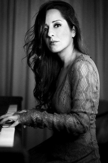 Alessandra De Rosario - Actor Profile Photo