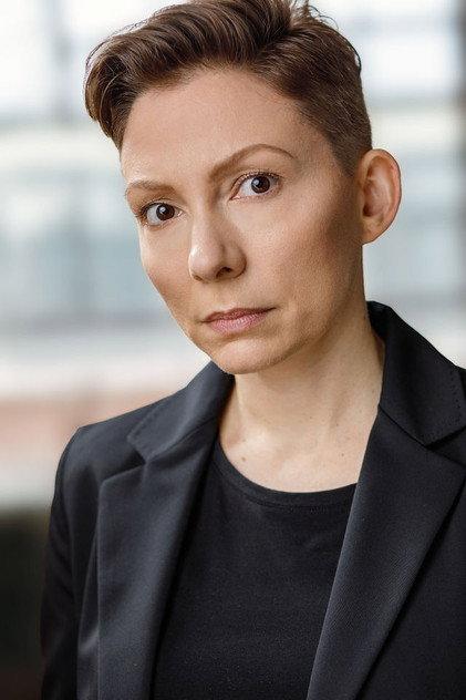 Iona Leighton - Actor Profile Photo
