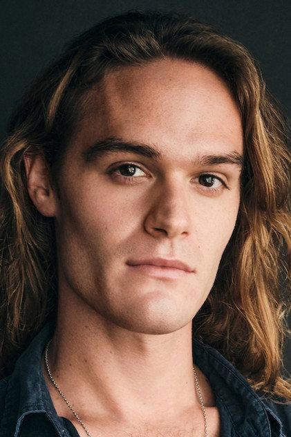 Pierce Wallace - Actor Profile Photo