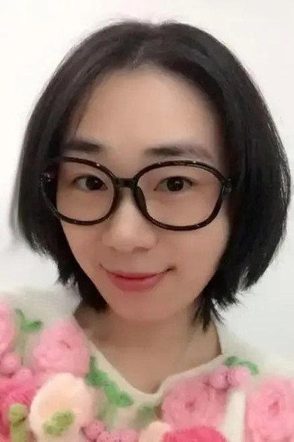 Lizhen Yan - Actor Profile Photo