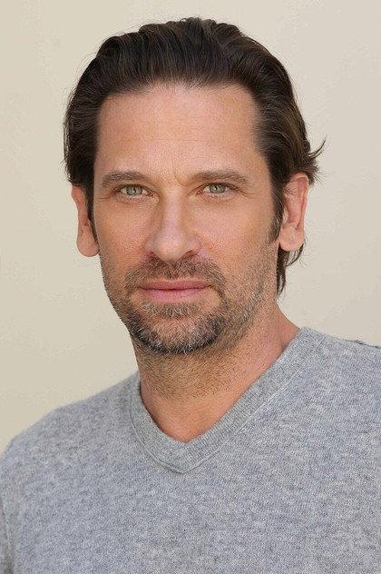 Roger Howarth - Actor Profile Photo