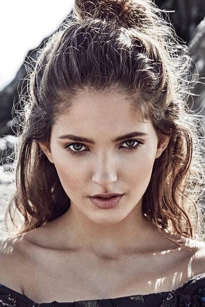 Sara Sandeva - Actor Profile Photo