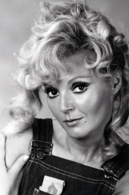 Estela Molly - Actor Profile Photo