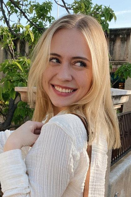 Noell Komar - Actor Profile Photo