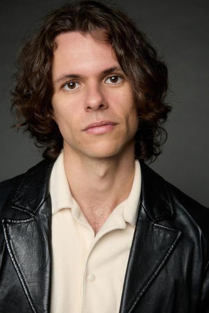 Julian De La Celle - Actor Profile Photo