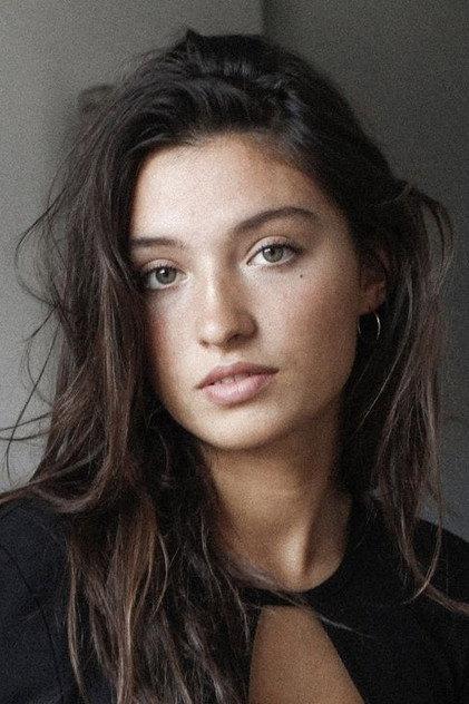 Gaia Sofia Cozijn - Actor Profile Photo