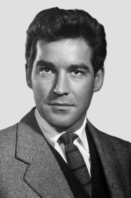 Michael Craig - Actor Profile Photo