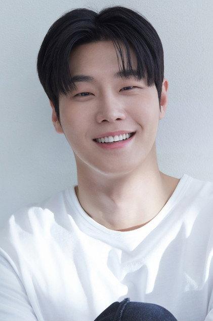 Kim Taek - Actor Profile Photo