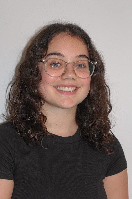 Molly Dew - Actor Profile Photo