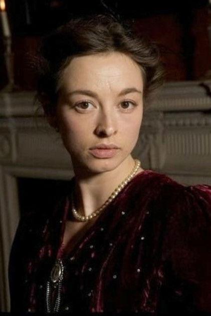 Lara Belmont - Actor Profile Photo